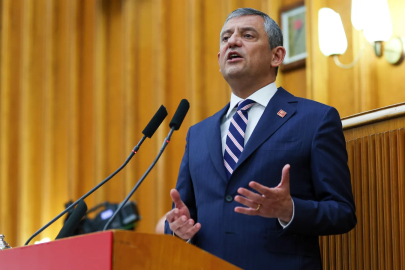 CHP'de yetki tartışmaları meclis'e taşındı: Özgür Özel grup toplantısını gerçekleştirdi