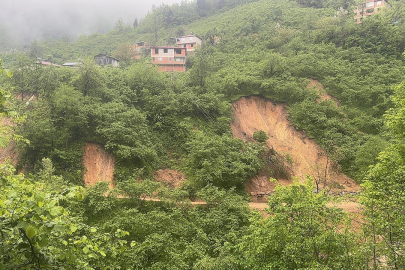 "Heyelan" alarmı: 22 ev boşaltıldı
