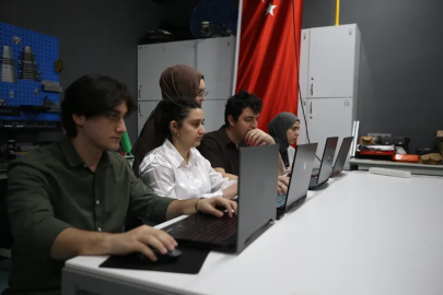 Türk uydularının uzaydaki güvenliği için Bursa'da risk uyarı sistemi geliştirildi