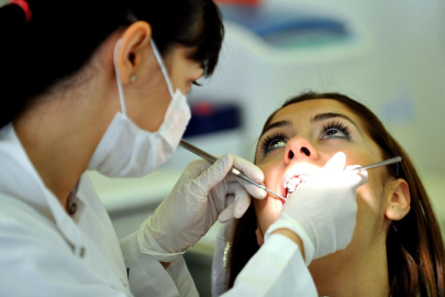 Diş sıkma sadece dişleri değil yaşam kalitesini de bozuyor