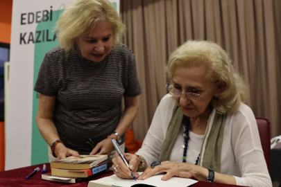 İnci Aral Bursa'da okurlarıyla buluştu