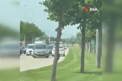 Bursa'da pes dedirten görüntü! Trafikte tersten giden sürücü kamerada
