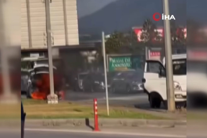 Bursa'da bir otomobil daha alev topuna döndü