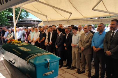 Kalp krizinden ölen arkadaşının cenazesinde kalp krizi geçirdi