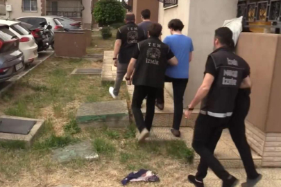 İzmir merkezli FETÖ operasyonu: 80 gözaltı