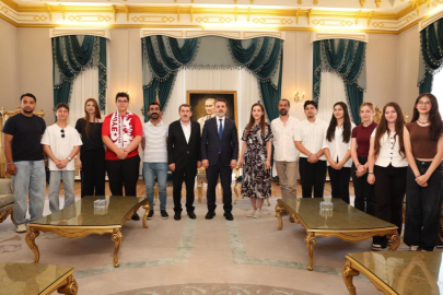 Başkan Vekili Biba, şampiyon marşın bestecilerini ağırladı