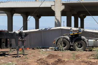 15 tonluk beton blok altında kaldılar: 1 ölü, 1 yaralı