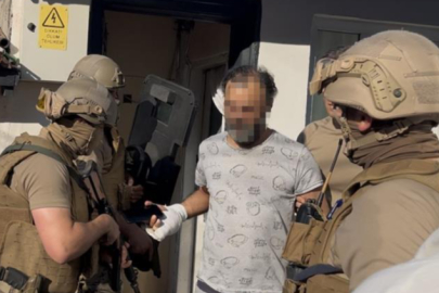 Özel harekat evi ablukaya aldı, yakalanınca "çalsaydınız açardım" dedi