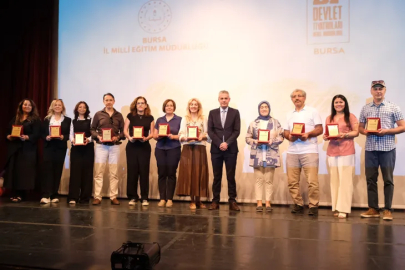 Bursa'da öğrenciler Türkiye Yüzyılı Maarif Modeli kapsamında tiyatro sanatını yakından tanıdı