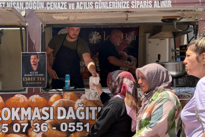 Eşref Tek için İznik Ayasofya önünde lokma dağıtıldı