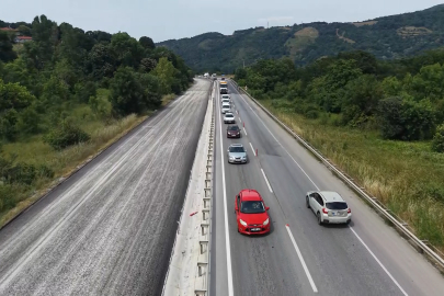 Bursa-Yalova kara yolunda asfaltlama çalışması devam ediyor