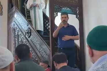 Bursa’da cuma hutbeleri işaret diliyle tercüme ediliyor