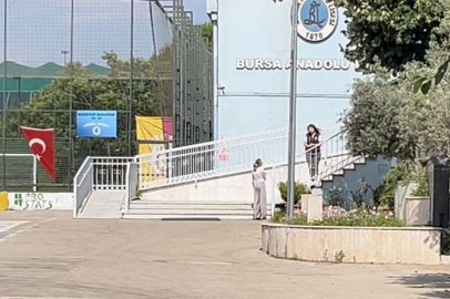 Bursa'da genç kız sınava yetişemedi: Kapıların kapanmasıyla hayalleri ertelendi